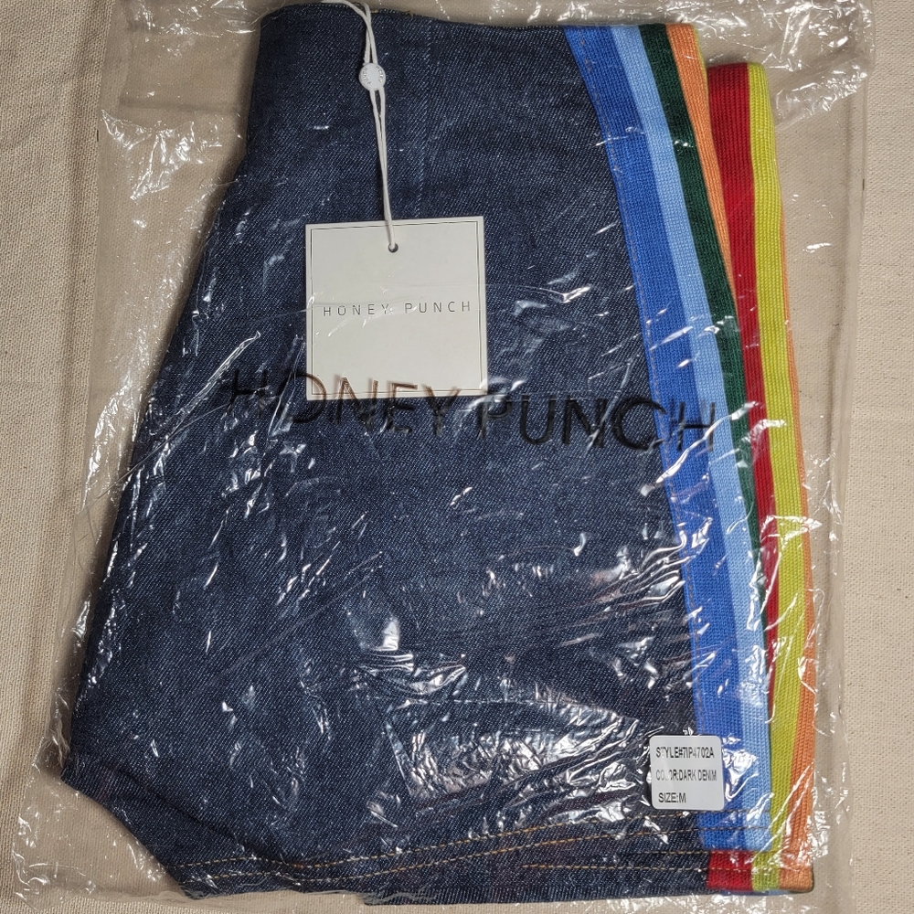 🌈 Honey Punch Retro Shorts 🩳 - Picture 2 of 8